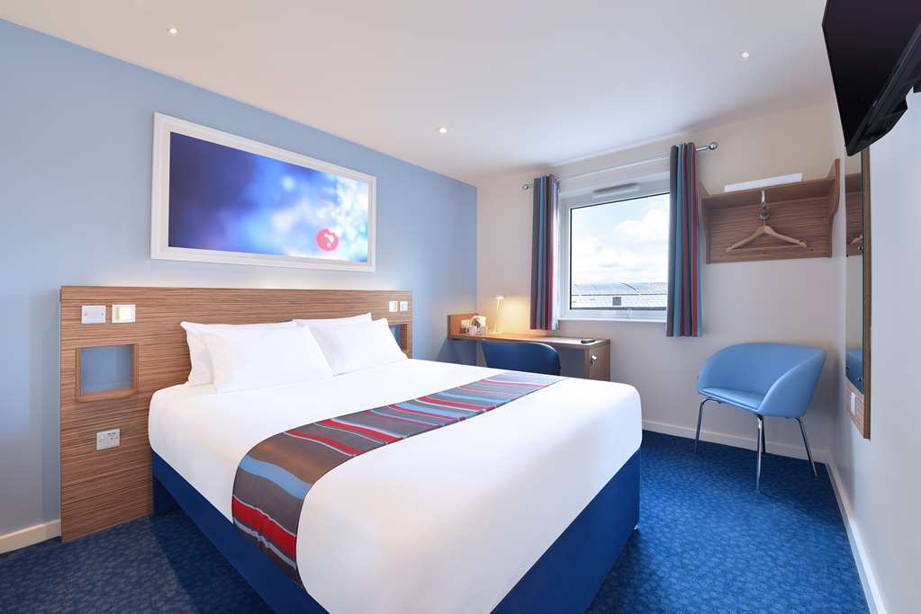 Travelodge Birmingham Kingswinford Oda fotoğraf